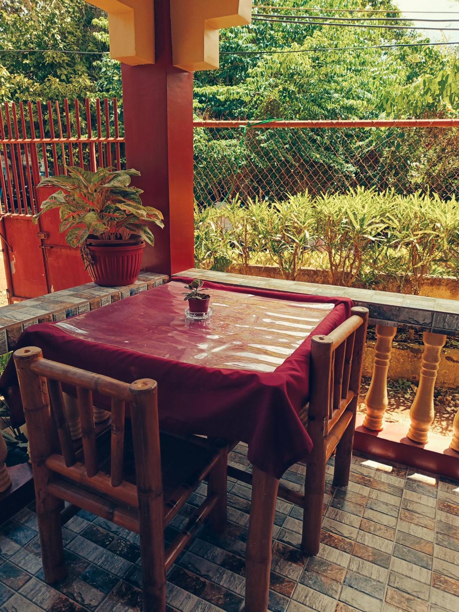 Peace Lily Studio Apartments ปางเลา ภายนอก รูปภาพ
